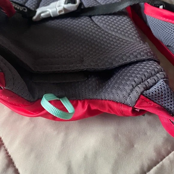 Camelbak little bellas Kids water Backpack - Hot Pink & Aqua Excellent Condition - Picture 5 of 7